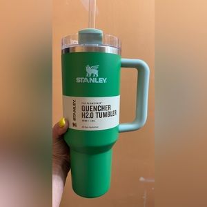 Stanley The Flowstate Quencher H2.0 Tumbler 40 oz.